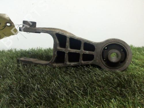 Used Engine mount Engine mount OPEL CORSA C (X01) 1.3 CDTI (F08, F68) (70 hp) 30665416 30665416