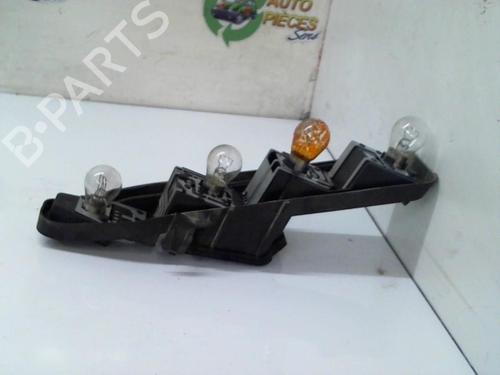 Used Licence plate light RENAULT SCÉNIC II (JM0/1_) 1.9 dCi (JM0G, JM12, JM1G, JM2C) (120 hp) 25400982