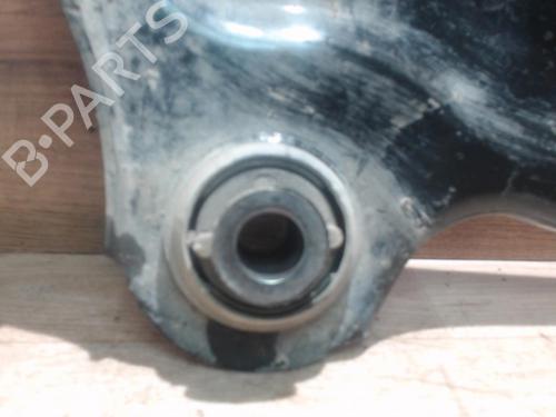 Used Right front suspension arm RENAULT LAGUNA II (BG0/1_) 1.9 dCi (BG1A, BG1V) (130 hp) 25384745