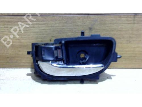 Used Front left interior door handle TOYOTA YARIS (_P13_) 1.4 D (NLP130_, NLP130) (90 hp) 25402043