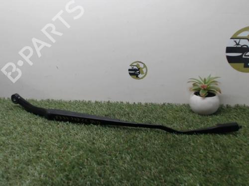 Used Front windshield wiper arm PEUGEOT 307 CC (3B) 2.0 16V (136 hp) 30101672