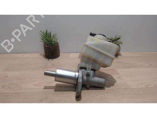Used Brake master cylinder BMW X3 (E83) xDrive 20 d (177 hp) 25413526
