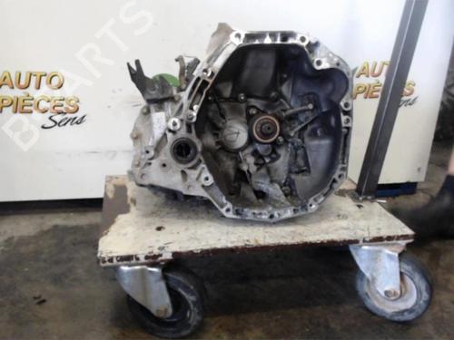 Gearkasse RENAULT CLIO III (BR0/1, CR0/1) 1.5 dCi (BR17, CR17) (86 hp) 25401095