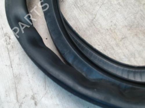 Used Rubber door seal AUDI A4 B6 (8E2) 1.9 TDI (130 hp) 27610978