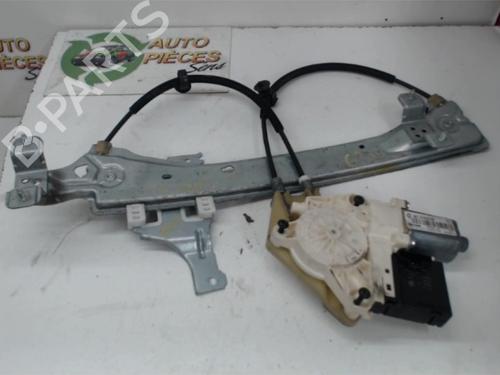 Rudehejsemekanisme venstre bagtil RENAULT MEGANE III Hatchback (BZ0/1_, B3_) 1.5 dCi (BZ09, BZ0D, BZ1W, BZ29, BZ14) (110 hp) 25408596