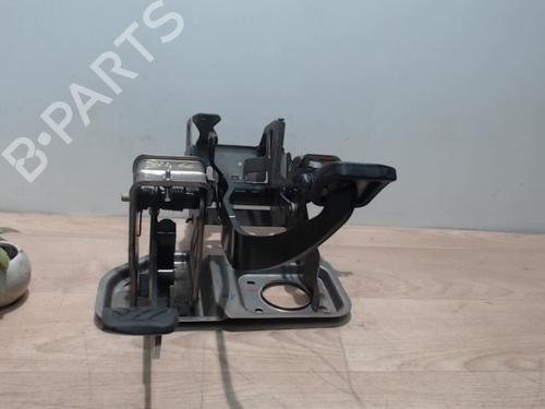 Pedal OPEL AGILA B (H08) 1.0 (F68) (68 hp) 25386099