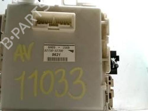 Used Fuse box TOYOTA YARIS (_P9_) 1.4 D-4D (NLP90_, NLP90R) (90 hp) 25425260