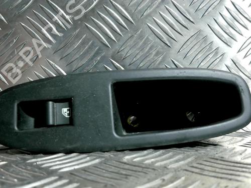 Raamschakelaar links achter ALFA ROMEO 159 (939_) 1.9 JTDM 16V (939AXC1B, 939AXC12) (150 hp) 31221583