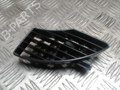 Luftventilen RENAULT TWINGO II (CN0_) 1.2 16V (CN0K, CN0V, CN0A) (76 hp) 31238486