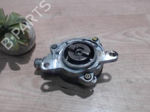 Used Vacuum pump RENAULT VEL SATIS (BJ0_) 2.2 dCi (BJ0E, BJ0F) (150 hp) 31218430
