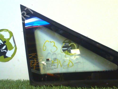 Højre foran trekantet rude HYUNDAI TRAJET (FO) 2.0 CRDi (113 hp) 31226532