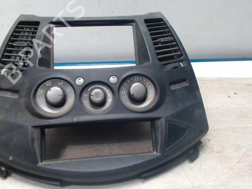 Used Climate control MITSUBISHI GRANDIS (NA_W) 2.0 DI-D (NA8W) (136 hp) 25421317