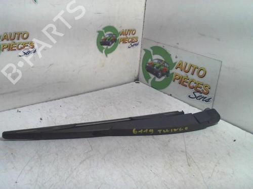 Used Rear windshield wiper arm RENAULT TWINGO II (CN0_) 1.2 16V (CN0K, CN0V, CN0A) (76 hp) 25399362