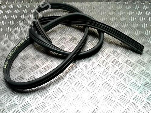 Used Rubber door seal Rubber door seal DACIA DUSTER (HS_) 1.5 dCi (HSAJ) (90 hp) 36088925 36088925