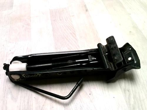 Used Jack Kit FORD FOCUS I (DAW, DBW) 1.8 Turbo DI / TDDi (90 hp) 25428442