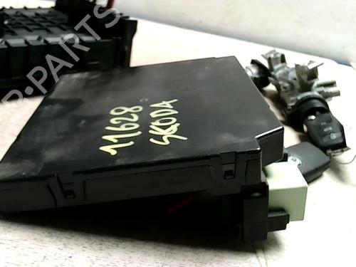 Electronic module SKODA OCTAVIA II Combi (1Z5) 1.6 TDI | BP25424578M83  - Image 5