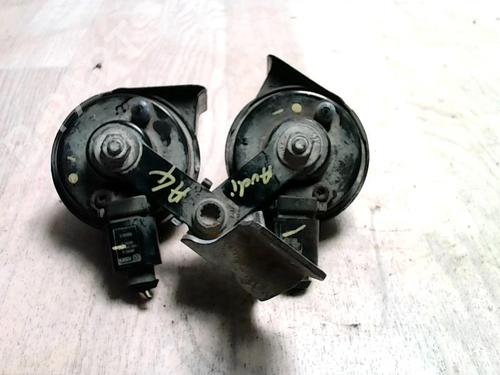 Used Horn AUDI A4 B6 (8E2) 1.9 TDI (130 hp) 25430193