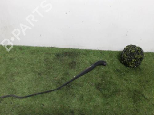 Used Front windshield wiper arm RENAULT MEGANE II (BM0/1_, CM0/1_) 1.5 dCi (BM0F, BM0T, BM2B, CM0F, CM0T) (82 hp) 25392833