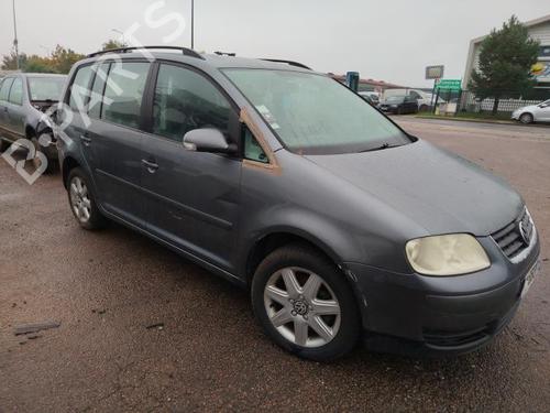 Right headlight VW TOURAN (1T1, 1T2) 1.9 TDI | BP26588202C29