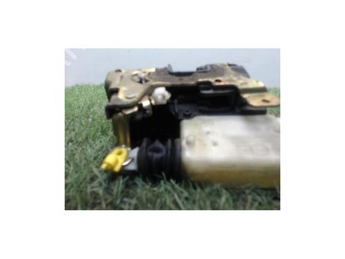 Front right lock RENAULT KANGOO (KC0/1_) D 65 1.9 (KC0E, KC02, KC0J, KC0N) | BP25389325C97 