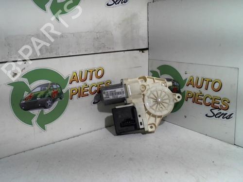 Used Right rear window motor RENAULT MEGANE III Grandtour (KZ0/1) 1.5 dCi (KZ09, KZ0D, KZ1G, KZ29, KZ14, KZ1W, KZ10, KZ1F,... (110 hp) 25399517