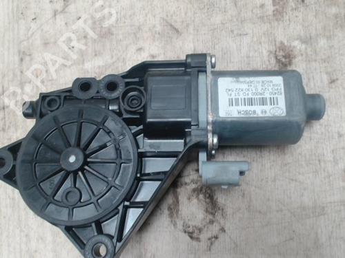 Used Left front window motor HYUNDAI i30 (FD) 1.6 CRDi (90 hp) 27856925