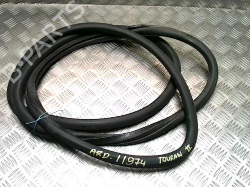 Used Rubber door seal VW TOURAN (1T3) 1.6 TDI (105 hp) 25833460