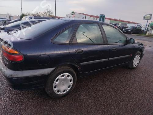 Right headlight RENAULT LAGUNA I (B56_, 556_) 2.0 | BP26451680C29 