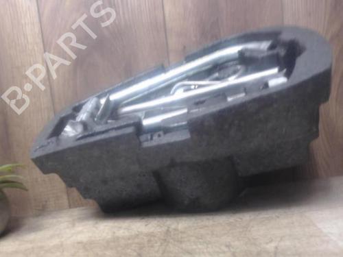 Jack Kit SEAT IBIZA III (6L1) 1.4 TDI | BP29440470C119 