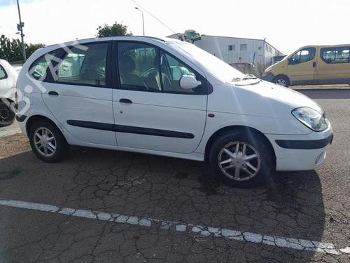 Zderzak przedni RENAULT SCÉNIC I MPV (JA0/1_, FA0_) 1.6 (JA00, JA16, JA15, JA19, JA1V, JA2B, JA2C, JA0B,... | BP22774279C7 