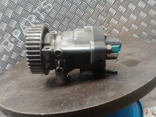 Used Injection pump Injection pump RENAULT CLIO II (BB_, CB_) 1.5 dCi (B/CB07) (65 hp) 32727631 32727631