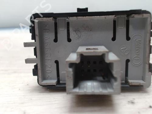 Used Switch RENAULT MEGANE III Hatchback (BZ0/1_, B3_) 1.5 dCi (106 hp) 31231173