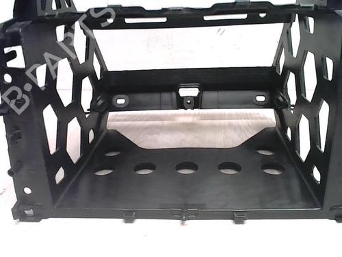 Used Middle console VW POLO V (6R1, 6C1) 1.6 TDI (90 hp) 25423024