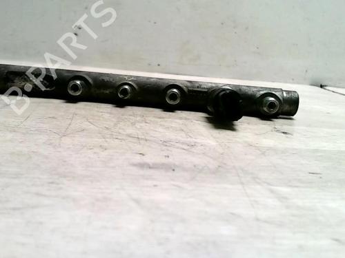 Rail D'Injecteurs RENAULT GRAND SCÉNIC III (JZ0/1_) 1.5 dCi (JZ09, JZ0D, JZ10, JZ14, JZ1G, JZ29, JZ2C) (110 hp) 31221093