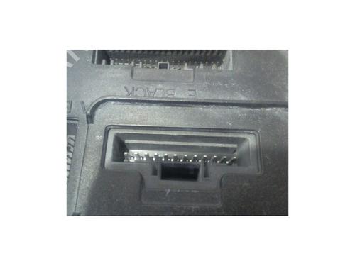 Zekeringkast RENAULT SCÉNIC III (JZ0/1_) 1.6 dCi (JZ00, JZ12) | BP25415052E1