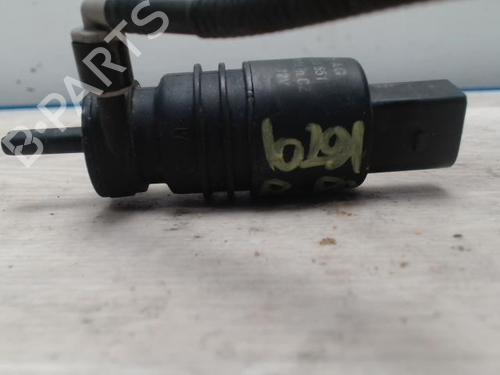 Used Washer pump VW BORA I (1J2) 1.6 16V (105 hp) 28573325