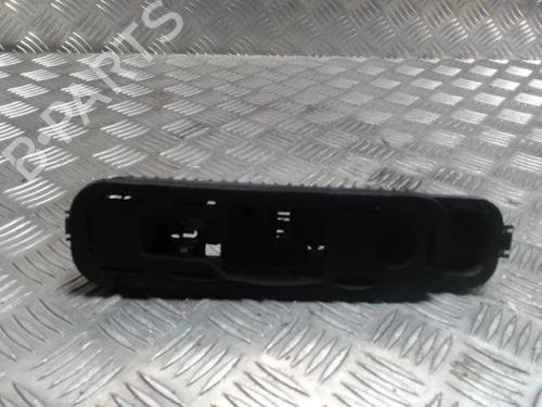 Licence plate light RENAULT TRAFIC II Van (FL) 1.9 dCi 80 (FL0B) | BP29578521I40 