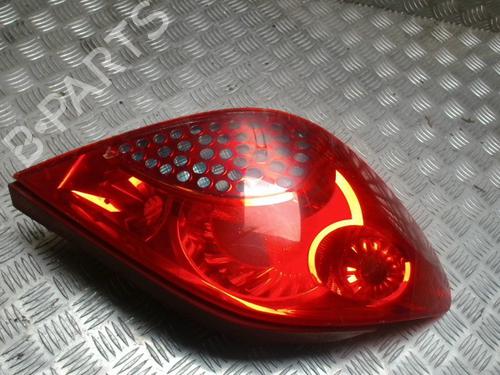Feu arrière gauche PEUGEOT 207 (WA_, WC_) 1.4 HDi (68 hp) 31997396