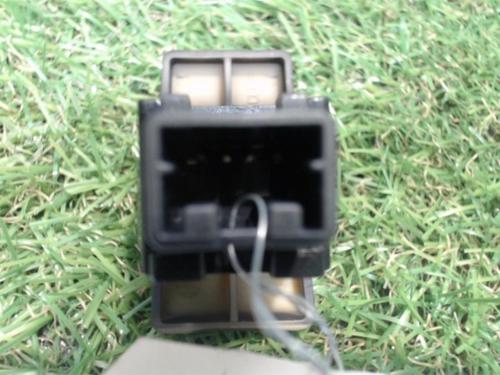 Bouton de warning SUZUKI SWIFT III (MZ, EZ) 1.3 DDiS (RS413D) | BP25392923I22 