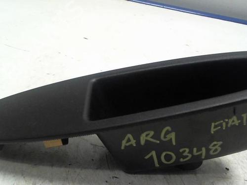 Used Cup/Object holder FIAT PUNTO EVO (199_) 1.2 (65 hp) 31236221