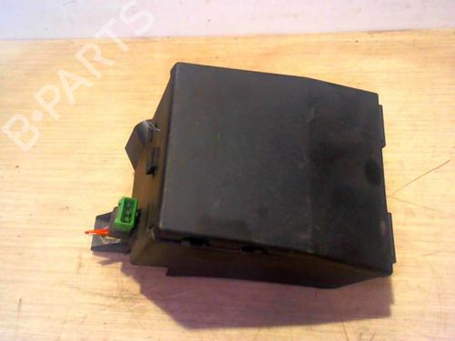 Sikringsdåse PEUGEOT 306 Hatchback (7A, 7C, N3, N5) 1.6 (89 hp) 25390003