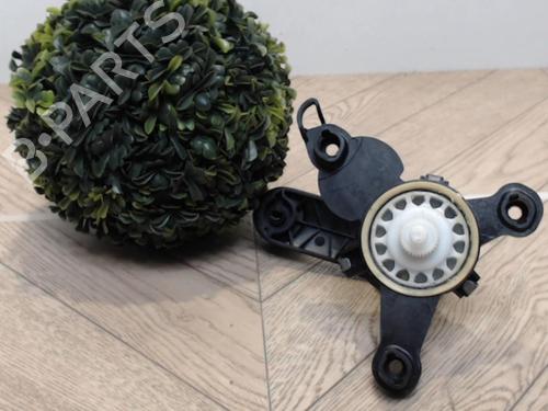 interior-handle-renault-megane-iii-hatchback-bz01_-b3_-2008-25388308 main image