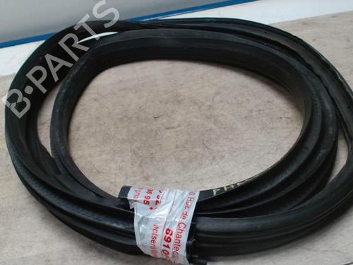 Gummiliste MERCEDES-BENZ M-CLASS (W163) ML 270 CDI (163.113) (163 hp) 28055119