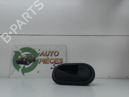 Høyre bak invendig håndtak RENAULT CLIO III (BR0/1, CR0/1) 1.5 dCi (C/BR0G, C/BR1G) (68 hp) 25415523