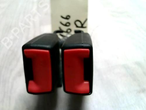 Used Seat buckle FORD FIESTA VI (CB1, CCN) 1.4 TDCi (68 hp) 26577395