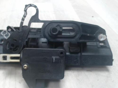 Used Exterior handle PEUGEOT 206 Hatchback (2A/C) 1.4 i (75 hp) 27864092