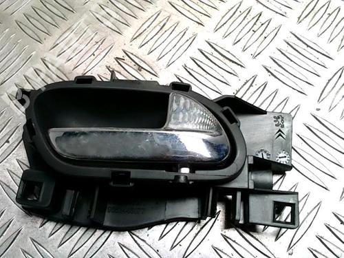Used Front right interior door handle Front right interior door handle 39494490 39494490