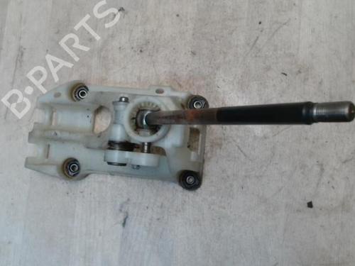 Gear lever TOYOTA YARIS (_P1_) 1.3 (NCP10, SCP12_) | BP27602968M90 