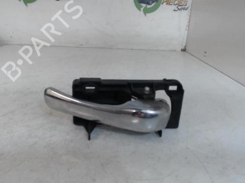 Used Front right interior door handle ALFA ROMEO 147 (937_) 1.9 JTD (937.AXD1A, 937.BXD1A, 937.AXV1A, 937.BXB1A,... (115 hp) 25401103