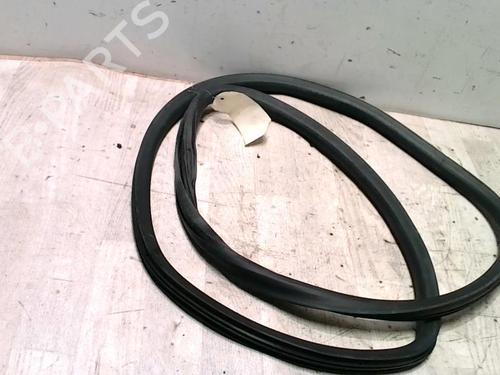 Used Rubber door seal SEAT LEON (1P1) 1.9 TDI (105 hp) 25423292